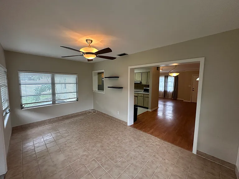 1720 Grove Dr — Photo 4