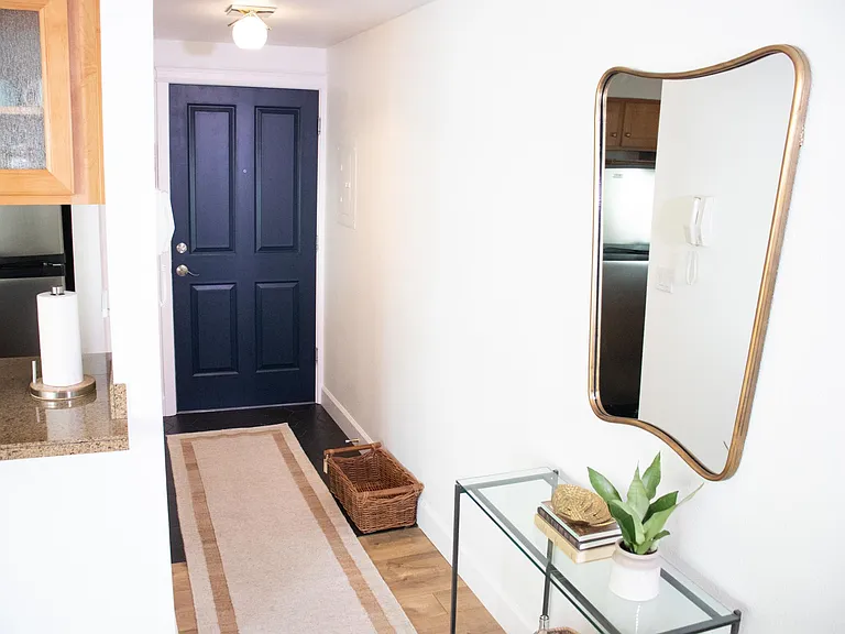 2200 Thorndyke Ave W #208 — Photo 7