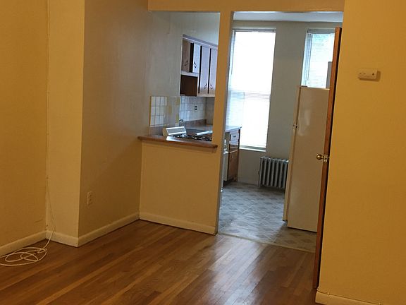5th image of 4132 53rd St APT 1C