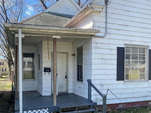 611 Haungs Ave