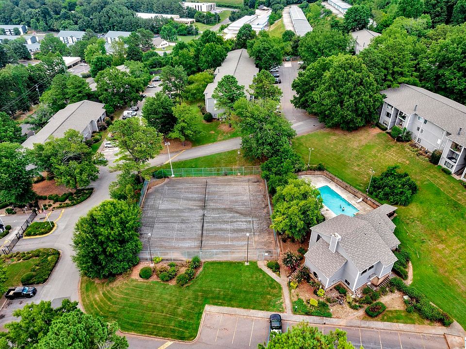 1st image of 411 Skyview Dr APT E