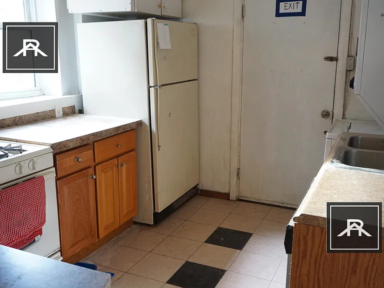 44 Park Vale Ave #3 — Photo 3