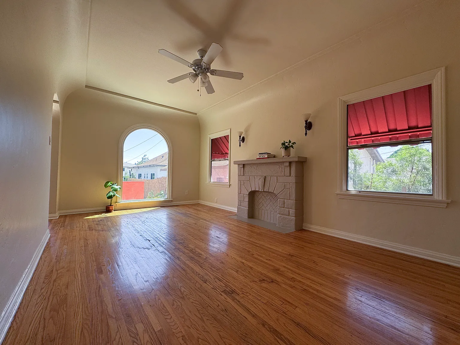 1 bed, 846 sqft, $3,500 — Photo 2