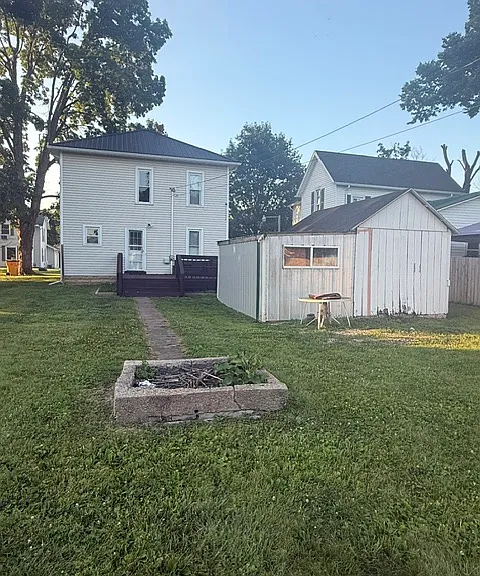409 Walnut St — Photo 8