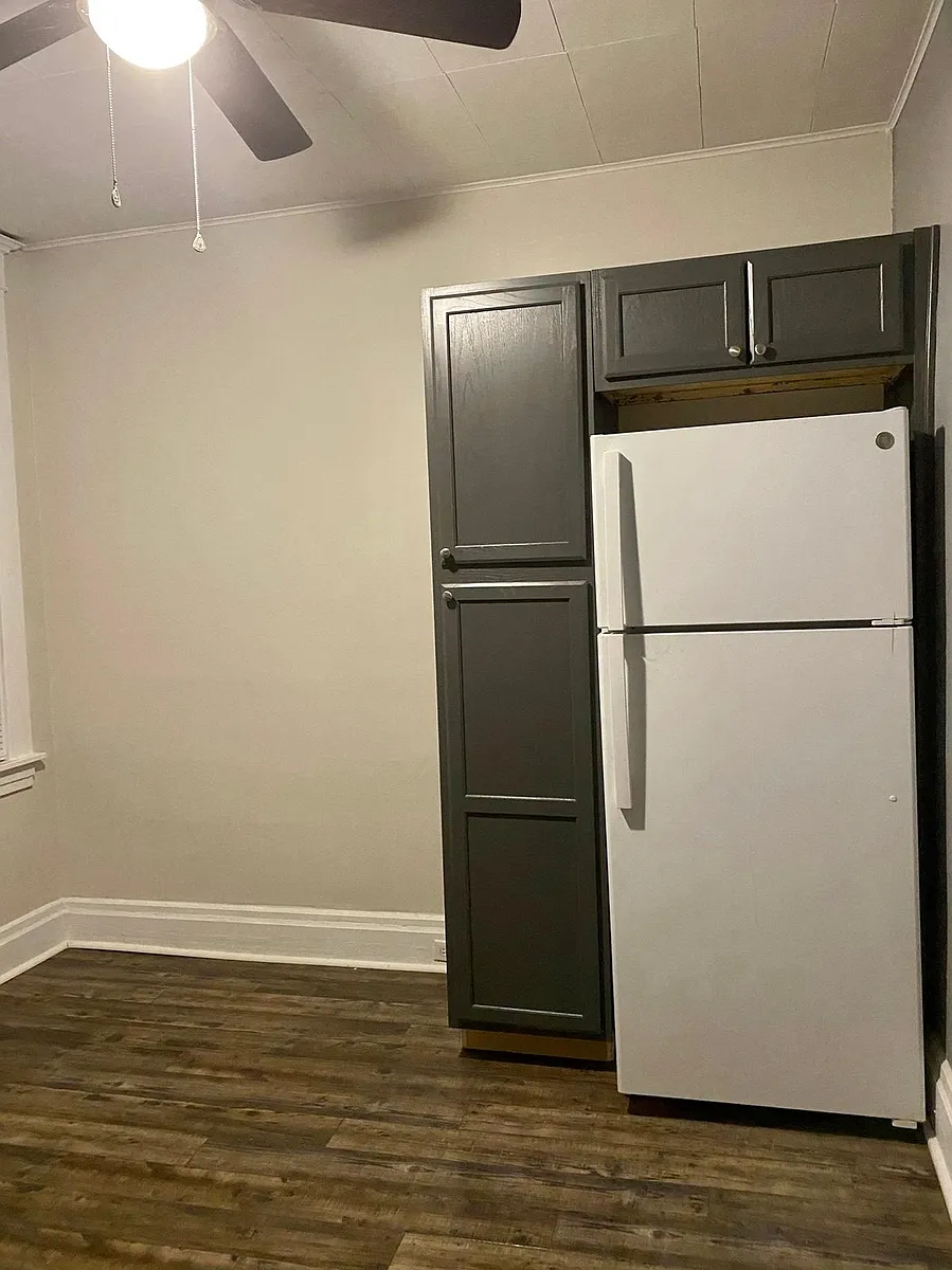 Building Photo - 2895 W Liberty Ave #1