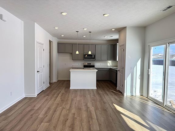 5th image of 296 Rye St Lot 48