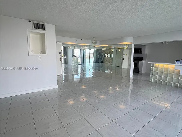 17500 N Bay Rd #S907 — Photo 12