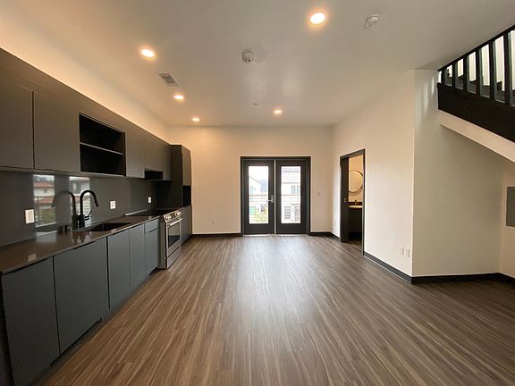 3rd image of 533 53rd St #207