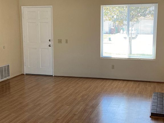 3rd image of 25158 Harker Ln