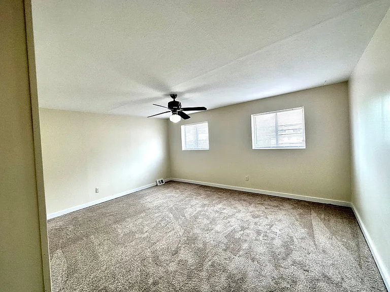 147 Virginia Ave — Photo 4