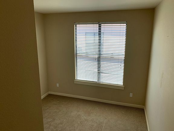 4th image of 530 Date Ct