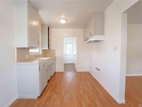 4th image of 647 S Bonnie Beach Pl