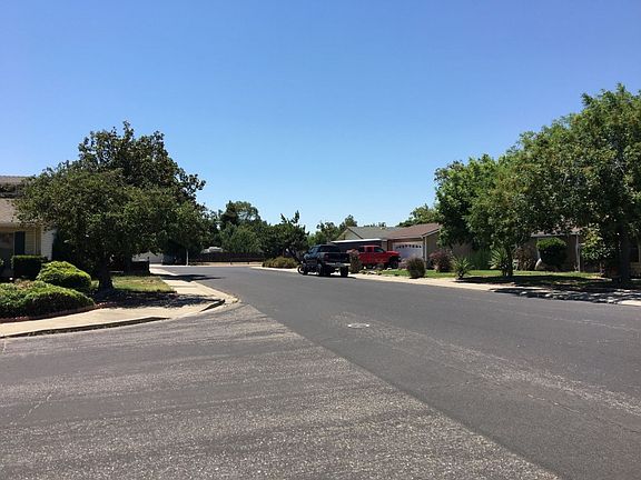 4th image of 1617 Capital Dr