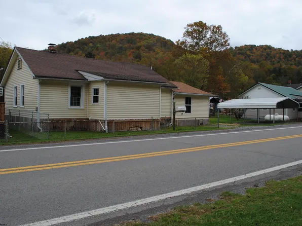 5084 Galloway Rd, Galloway, WV 26347