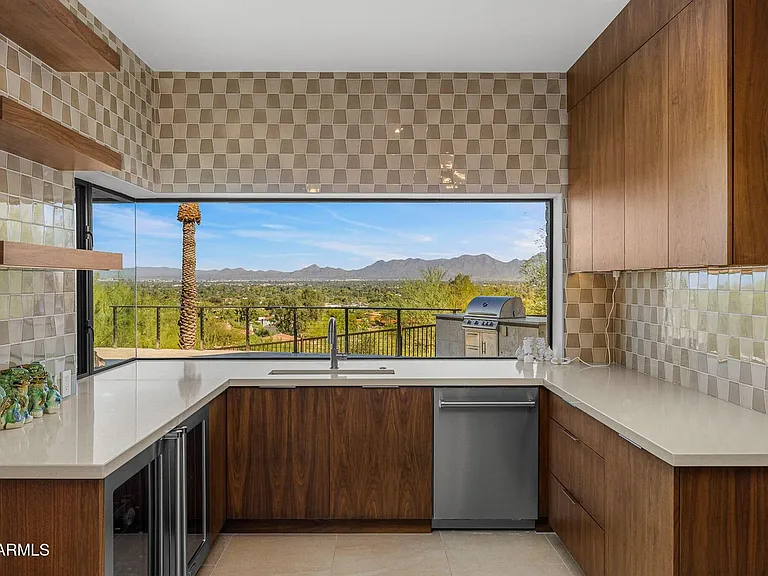 6331 E Hummingbird Ln — Photo 9