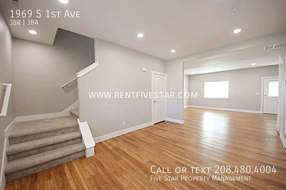 Luxury 3 Bedroom Townhome Built 2024! — Photo 3