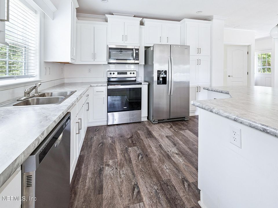 1st image of 15049 SW 75TH Avenue