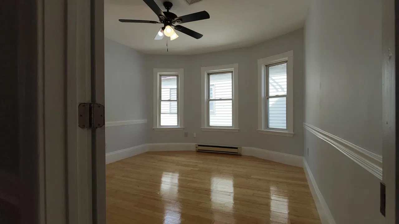 4 bed, 1475 sqft, $3,450 — Photo 3