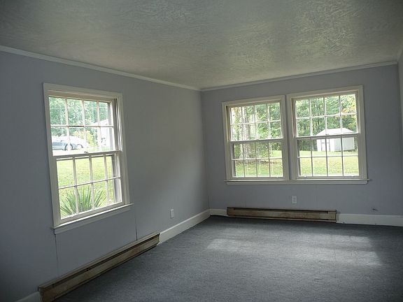4th image of 81 Rose Ln