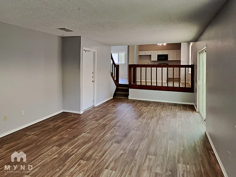 4714 Crested Rock Dr — Photo 6