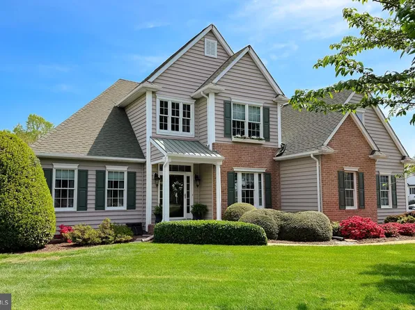 24570 Spriggs Ct, Hollywood, MD 20636