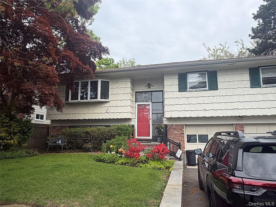 1st image of 261 W Pulaski Road