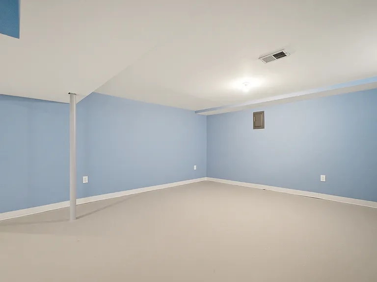 4520 Ohio St — Photo 20