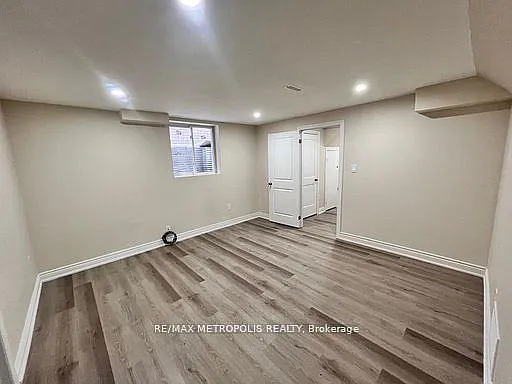 1335 Aldsworth Cres #BASEMENT — Photo 23