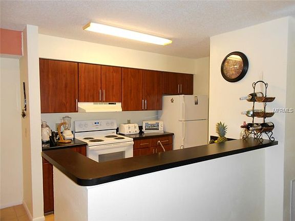 2nd image of 9481 Highland Oak Dr Unit 401