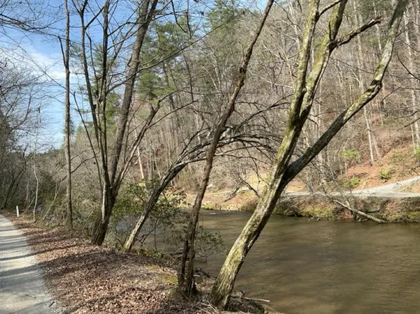 32R Roaring Forks Ln, Ellijay, GA 30540