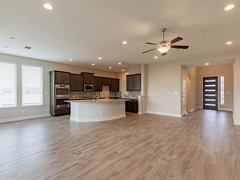 6224 Lake Teravista Way — Photo 4
