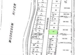 11622 Riverside Dr, Stanwood, MI 49346