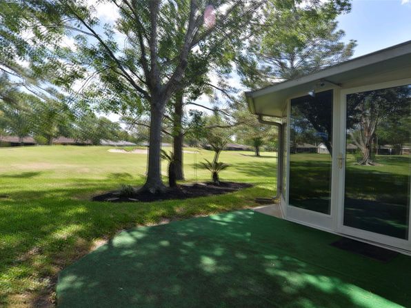 810 Birchview Ct, Pearland, TX 77584