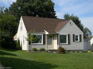 85 Helena Dr, Struthers, OH 44471