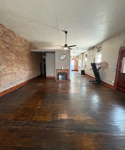 102 S Fisher St #A — Photo 5