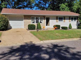 1013 Karen Ln, Washington, MO 63090