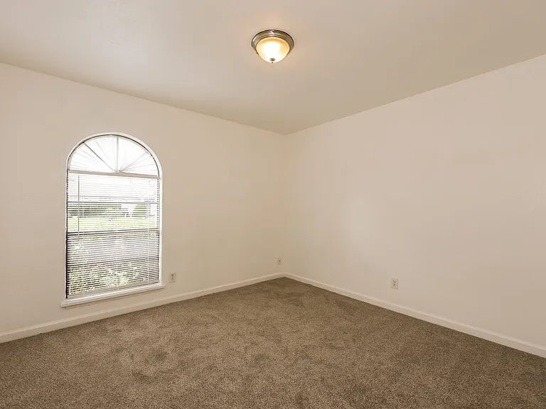 2117 Blue Ridge Trl — Photo 13