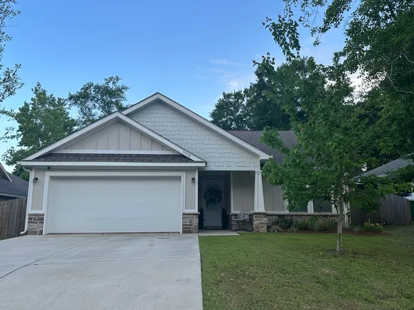 9930 Kahana St, Diamondhead, MS 39525