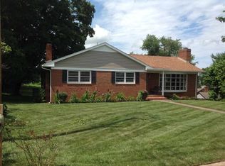 13 Northside Dr, Waynesboro, VA 22980