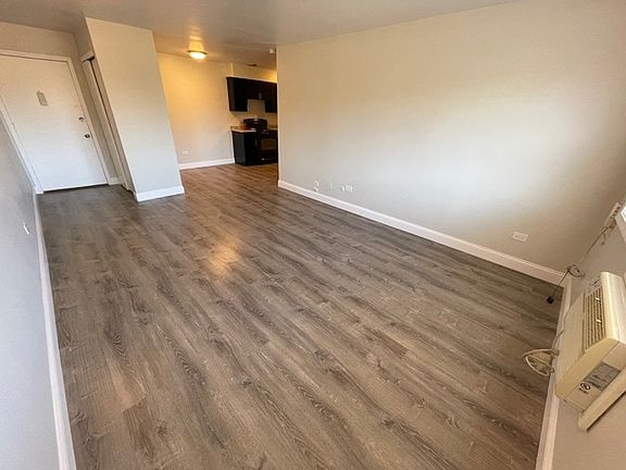 4th image of 515-519 S Milwaukee Ave #10559630