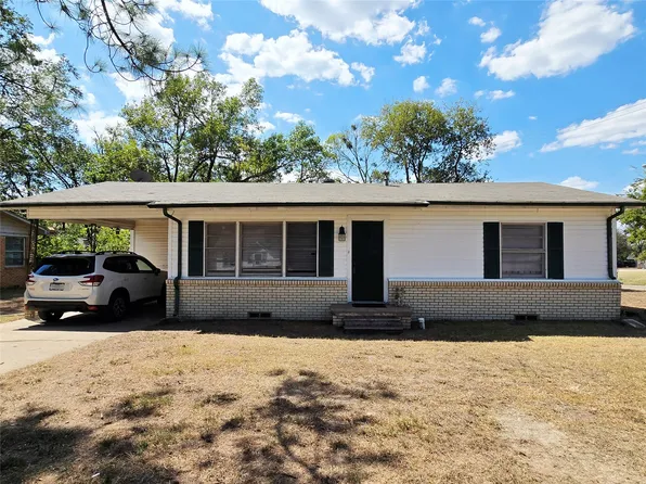 525 Maple St, Commerce, TX 75428