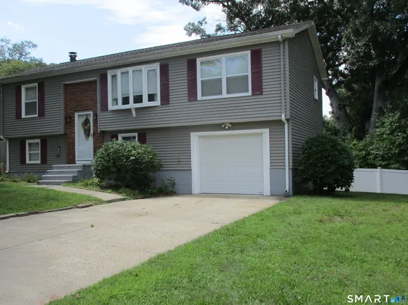 2 Timberland Drive, West Haven, CT 06516