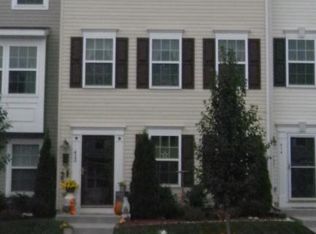 412 Dickens Dr, Lancaster, PA 17603