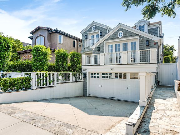 2nd image of 3009 N Poinsettia Ave
