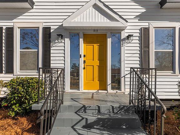 5th image of 512 N Pineview Ave