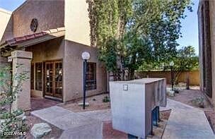 1st image of 3001 N 36th St APT 215