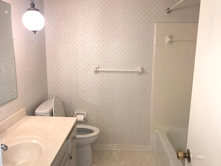 2nd bathroom