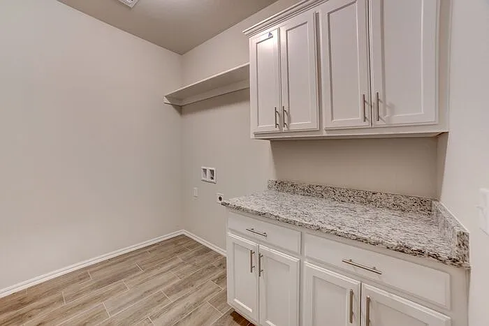 2421 W Imperial Ct — Photo 11
