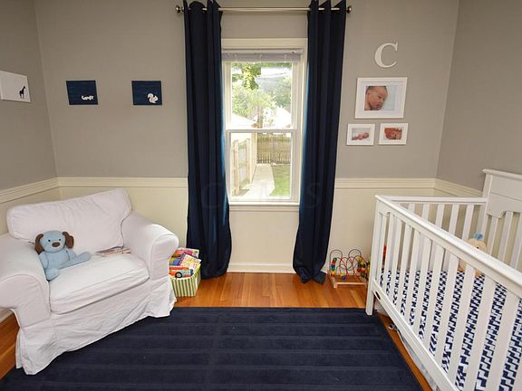 3rd image of 127 E Jeffrey Pl