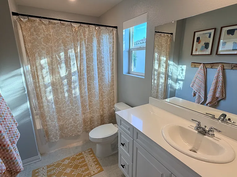 385 Eureka Dr — Photo 22